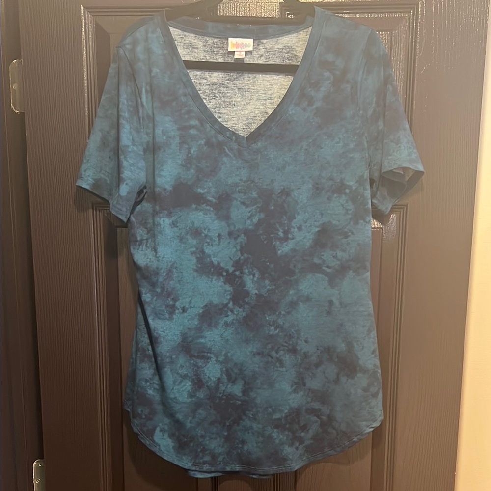 LuLaRoe Teal and Navy Blue Tie-Dye Short Sleeve V-Neck Tee